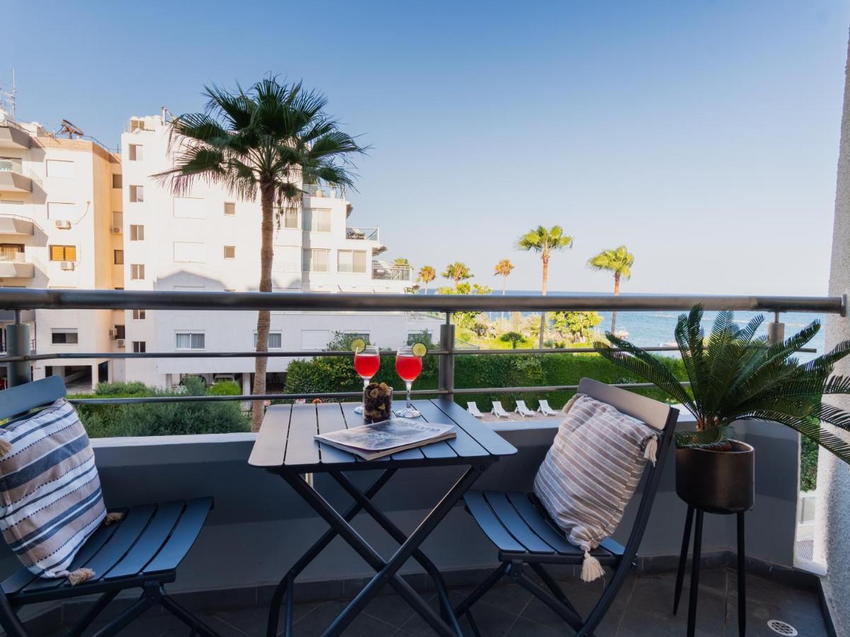 Sanders Ermitage On The Beach - Delightful 1-Bedroom Apartment With Sea View Limassol Exteriör bild