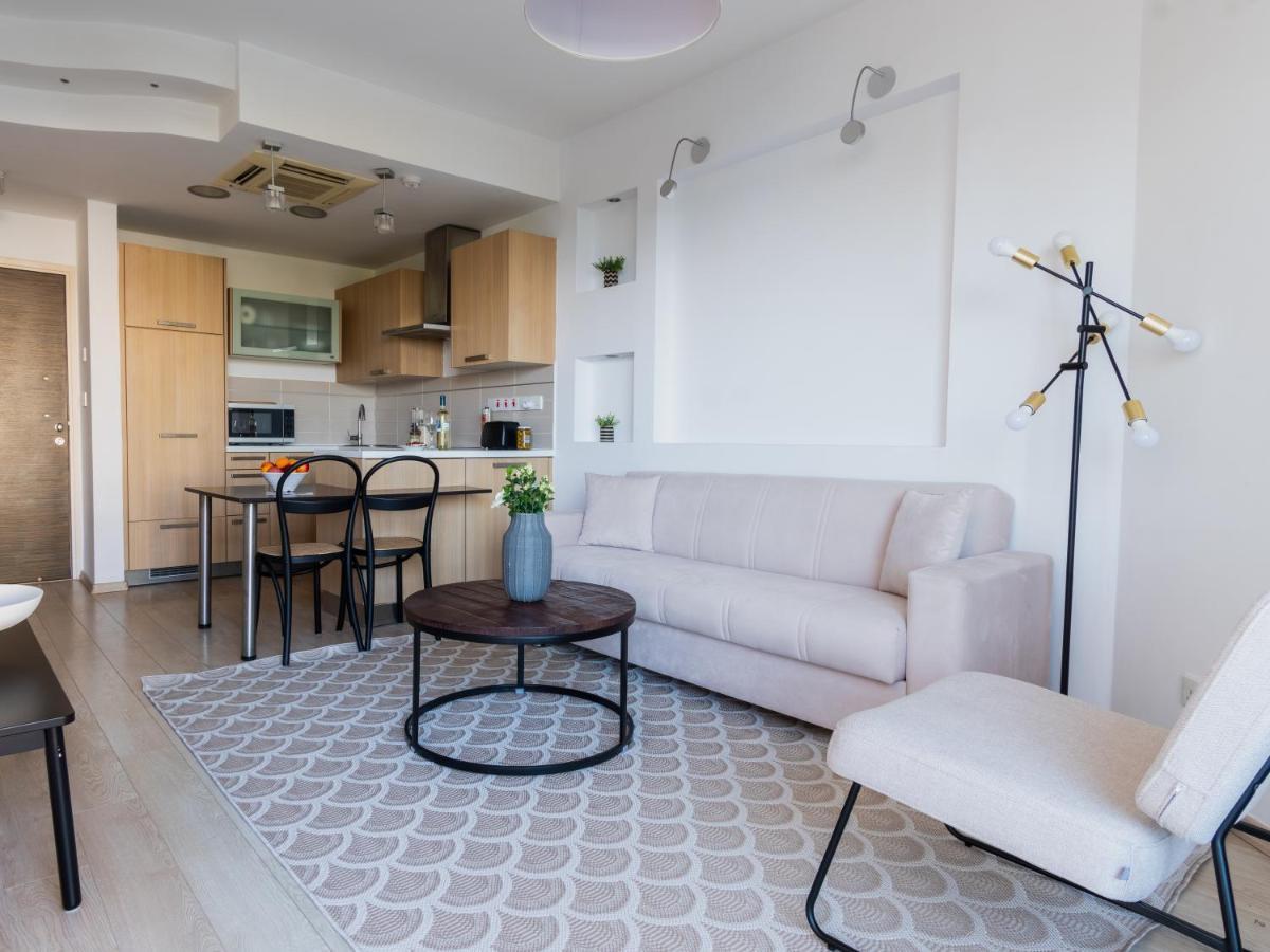 Sanders Ermitage On The Beach - Delightful 1-Bedroom Apartment With Sea View Limassol Exteriör bild