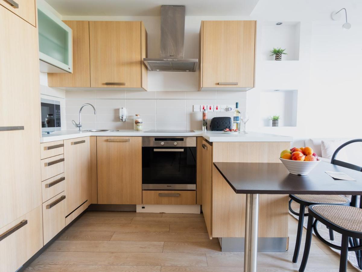 Sanders Ermitage On The Beach - Delightful 1-Bedroom Apartment With Sea View Limassol Exteriör bild