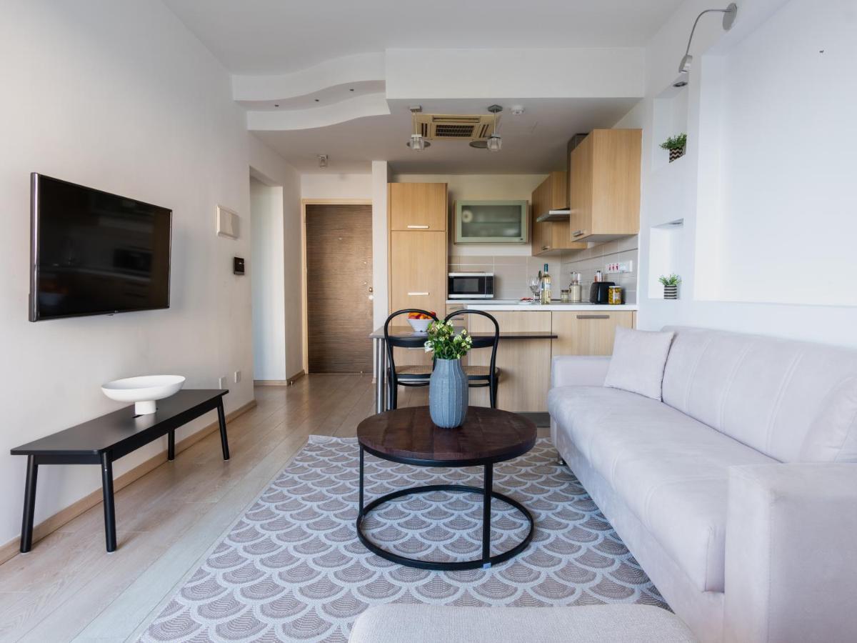 Sanders Ermitage On The Beach - Delightful 1-Bedroom Apartment With Sea View Limassol Exteriör bild